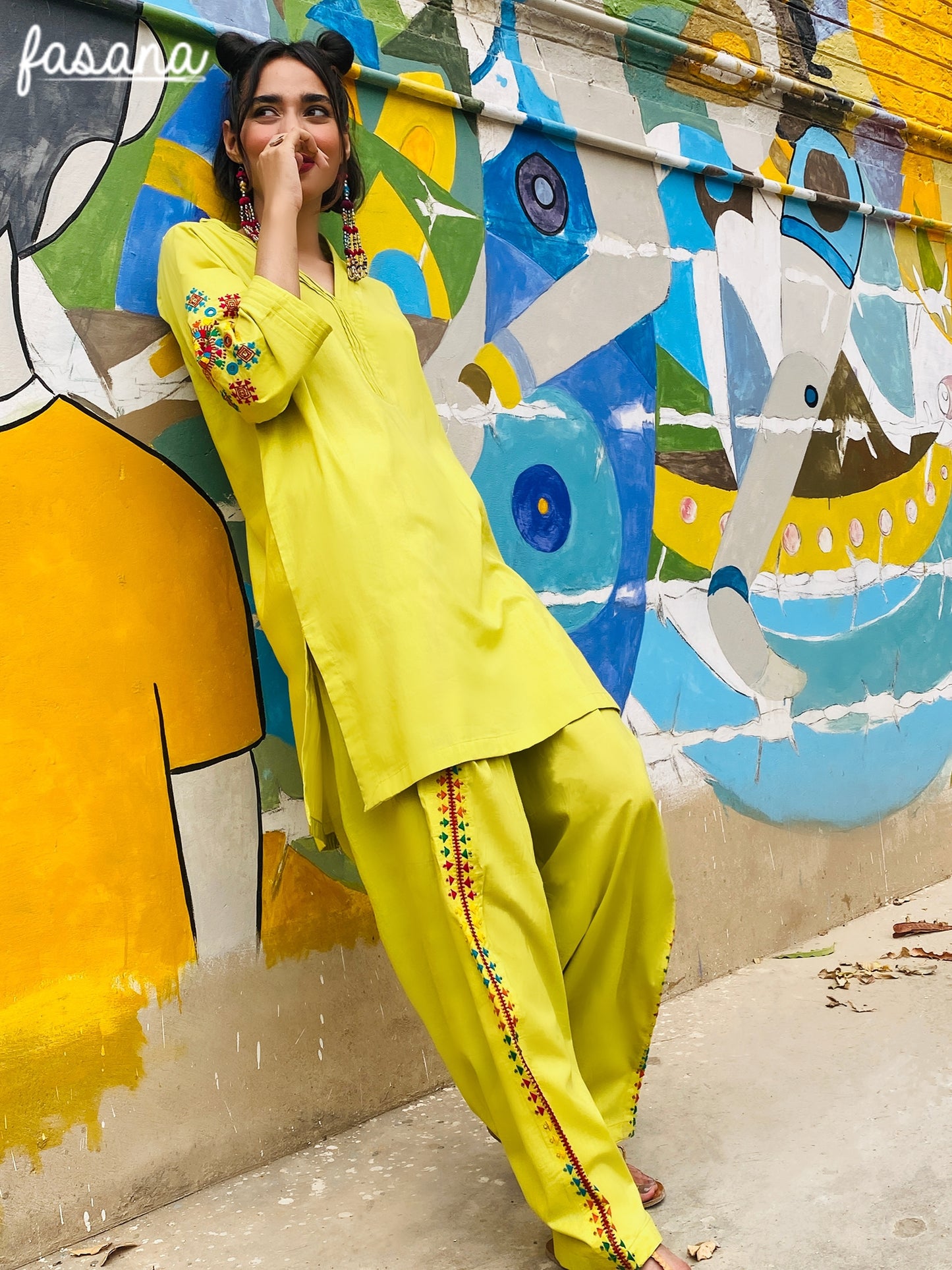 A vibrant firefly - Lime Hand-Embroidered 2-Piece Set