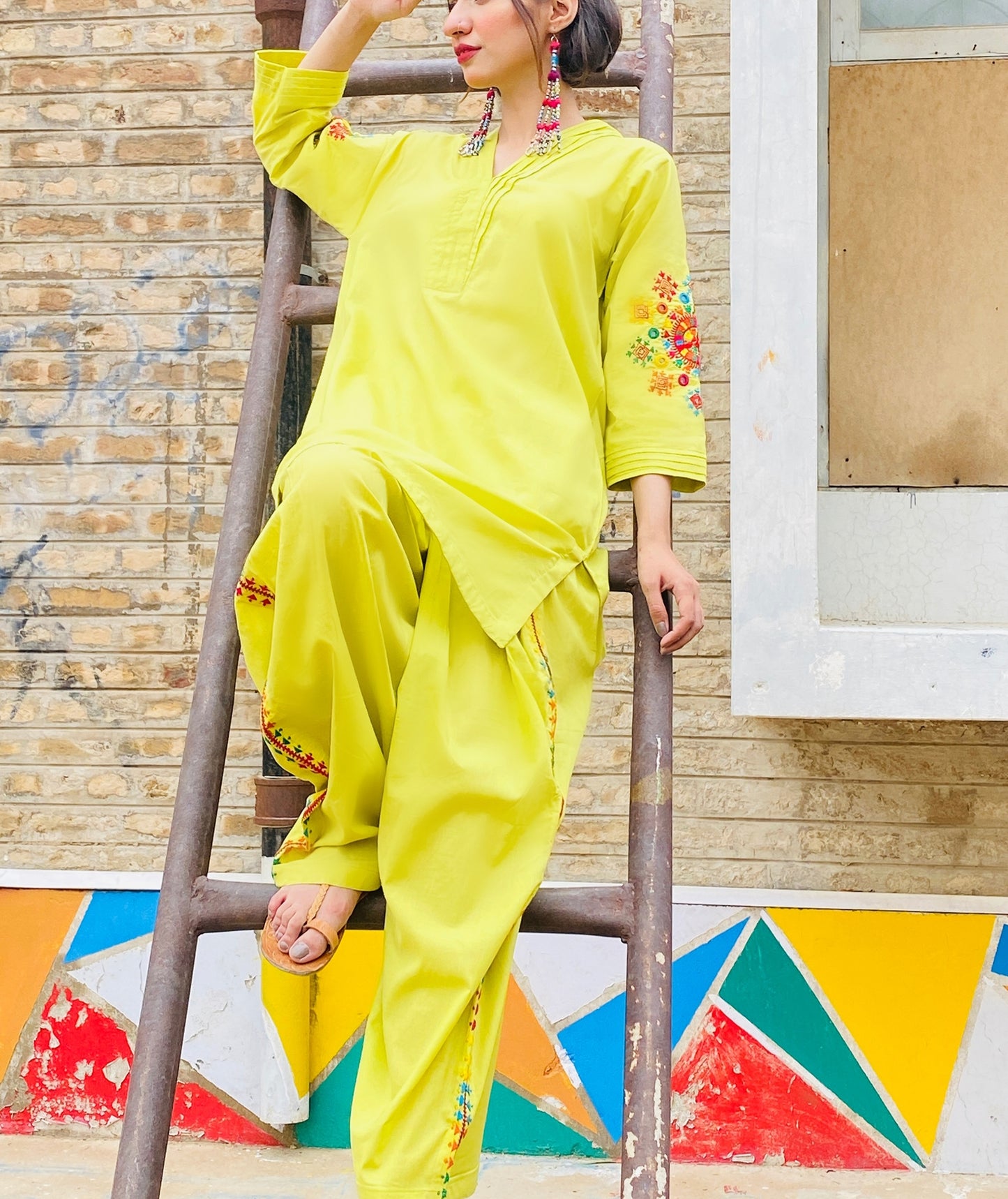 A vibrant firefly - Lime Hand-Embroidered 2-Piece Set